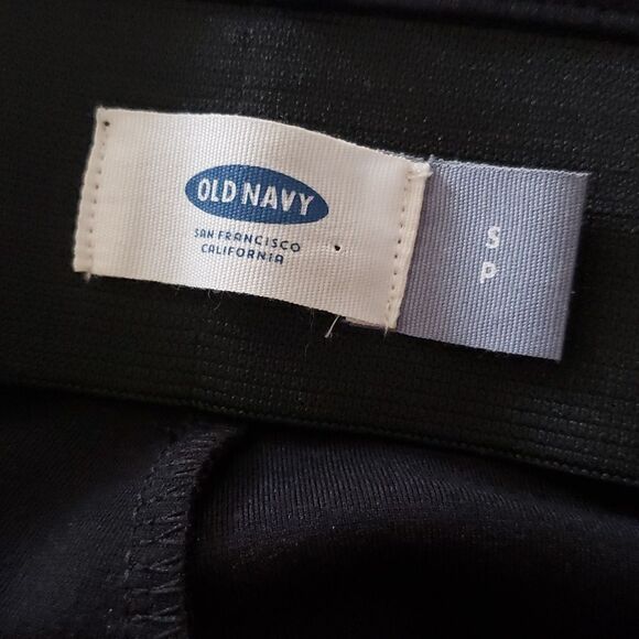 NWOT Old Navy Black Leggings with Faux Leather Accents on Legs Sz SP - Picture 4 of 6
